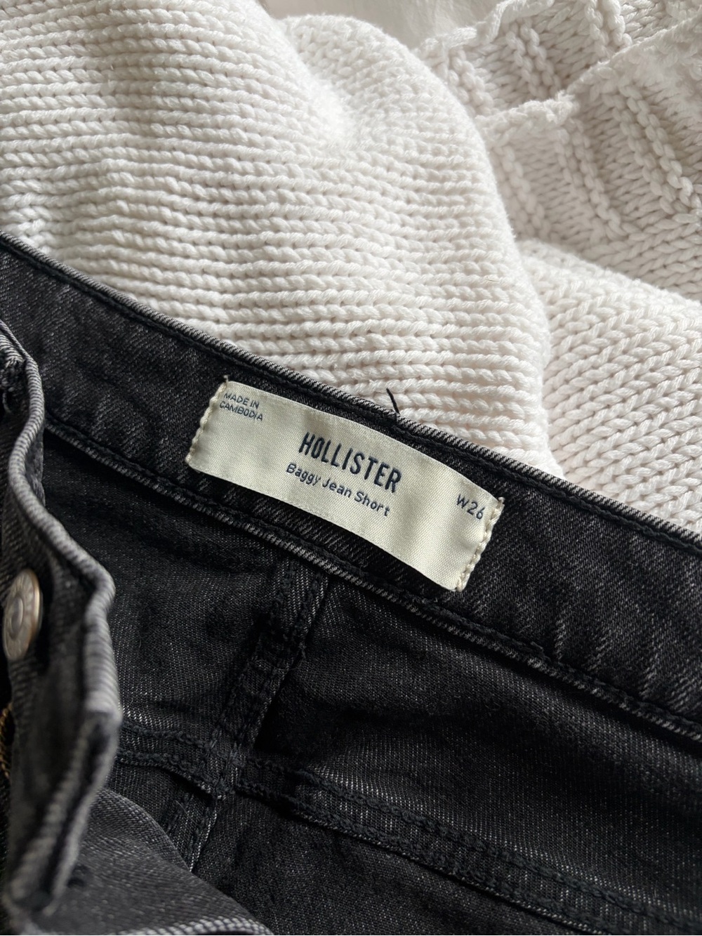 Hollister Men's Black Relaxed Baggy Jean Shorts